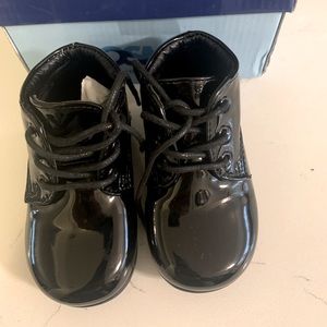 Josmo Baby Size 5 Dress Shoes